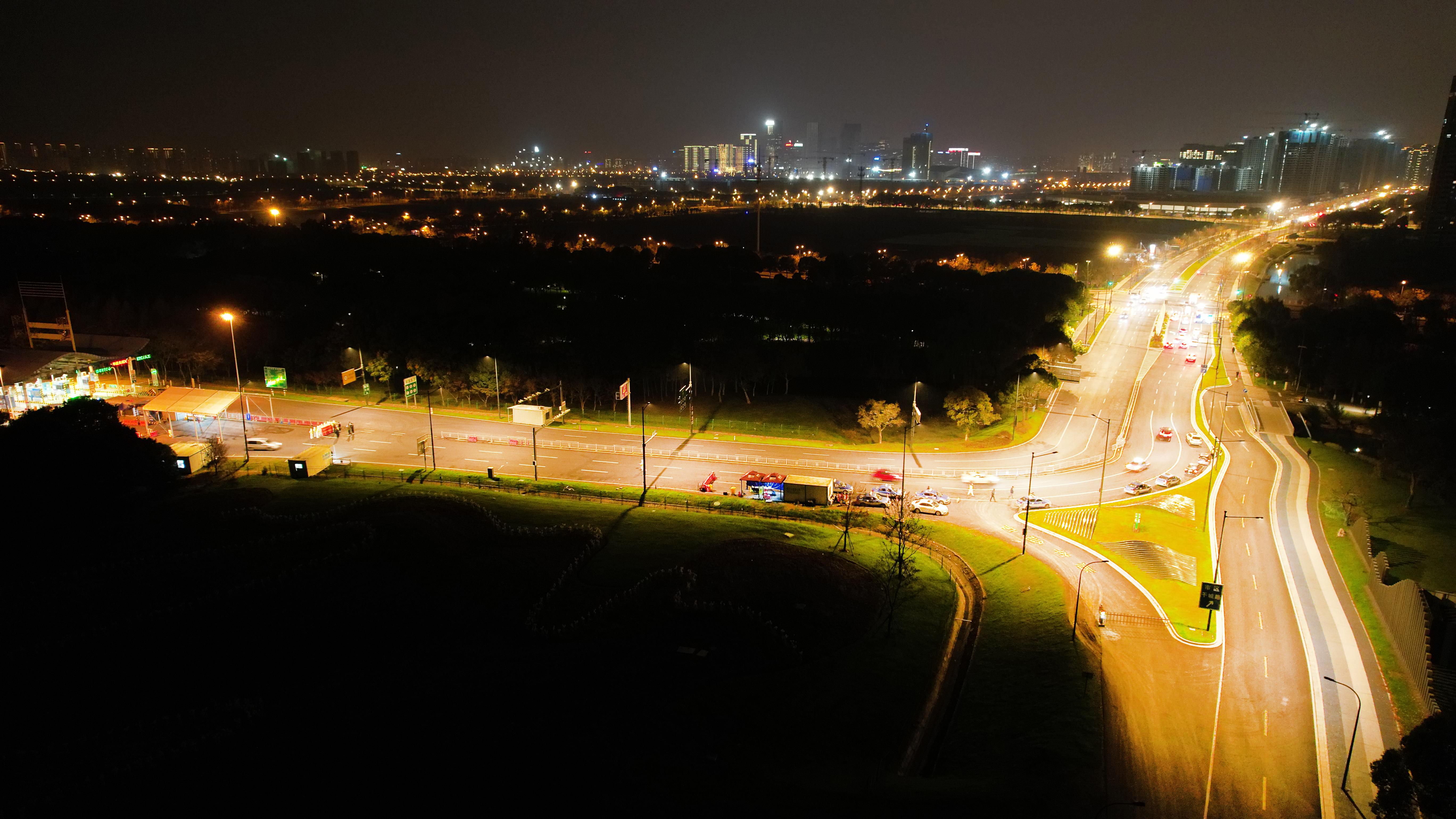 1730163060281524.jpg 6.無錫高速公路南湖大道LED改造項目 - 副本 - 副本.jpg